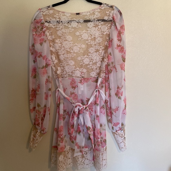 Victorias Secret For Love & Lemons Fall 2019 Collection - Picture 5 of 6